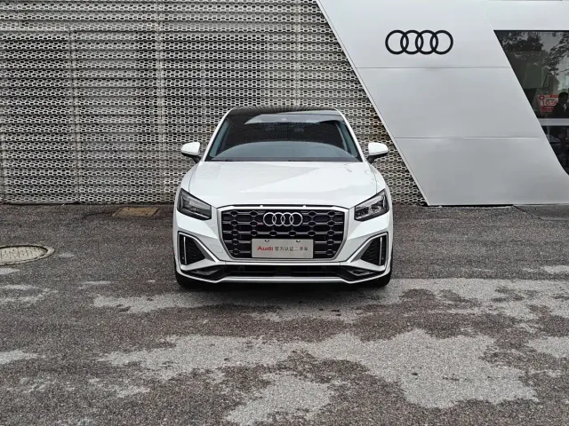 Audi Q2L — Фото автомобиля 2