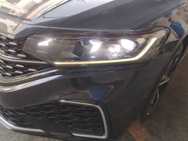Volkswagen Passat — Фото автомобиля 5