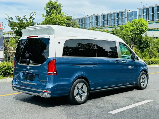 Mercedes-Benz V-Class — Фото автомобиля 14