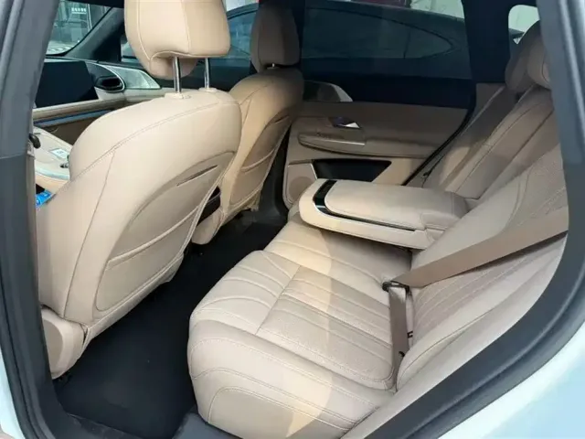 Xpeng G9 — Фото автомобиля 3