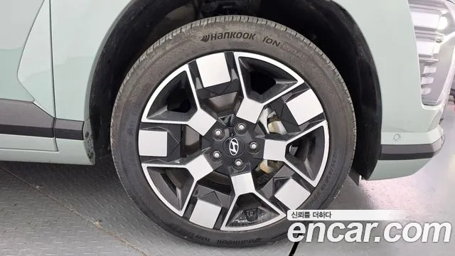 Hyundai Kona SX2 — Фото автомобиля 5
