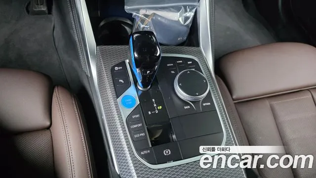 BMW i4 — Фото автомобиля 12
