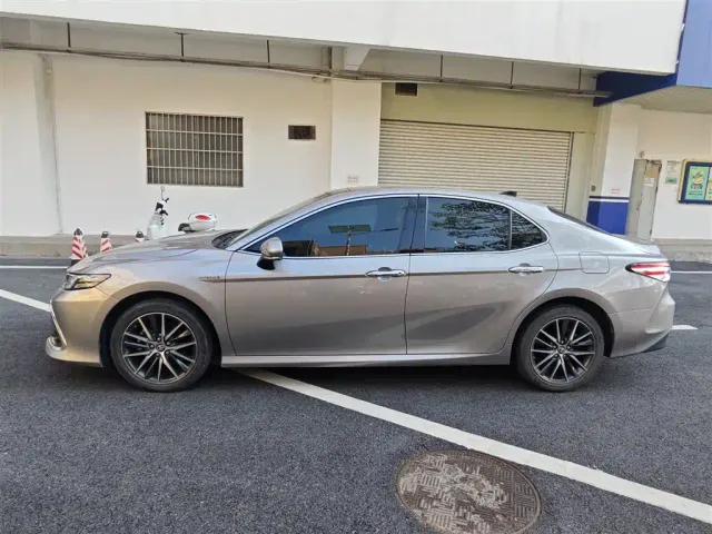 Toyota Camry — Фото автомобиля 3