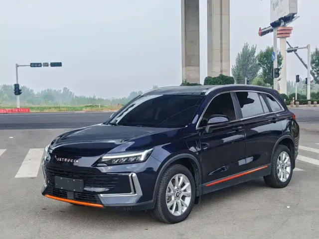 Фотография автомобиля — Skyworth Auto Skyworth HT-i