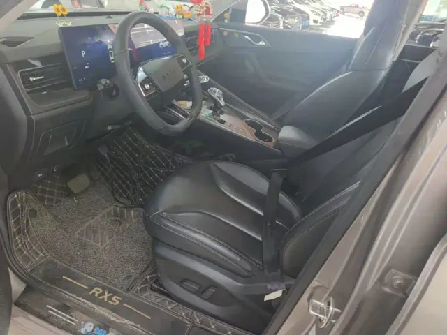 Roewe RX5 — Фото автомобиля 14