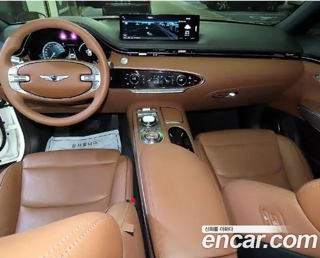 Genesis GV70 — Фото автомобиля 9