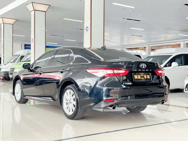 Toyota Camry — Фото автомобиля 5