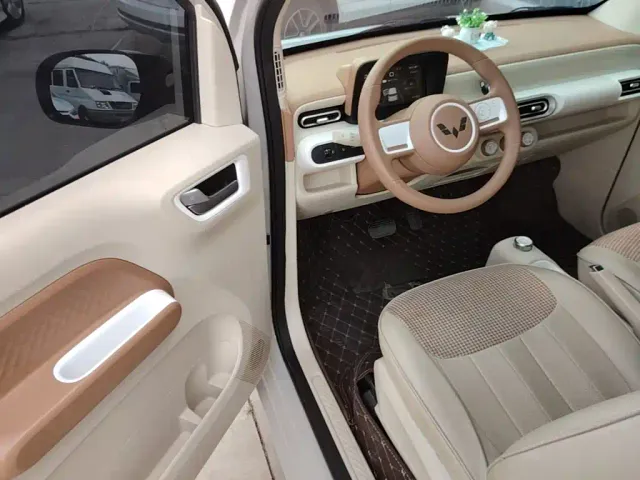Wuling Hongguang Mini EV — Фото автомобиля 15