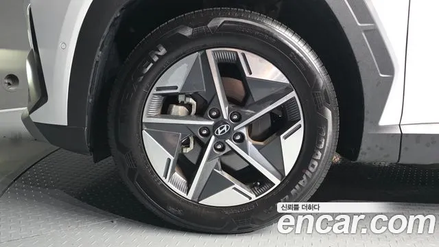 Hyundai Tucson Новый Tucson (NX4) Бензин 1.6 турбо 2WD — Фото автомобиля 5
