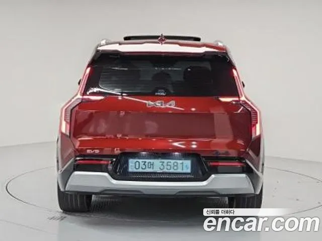 Kia EV9 — Фото автомобиля 3