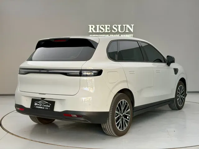 Leapmotor B10 — Фото автомобиля 3
