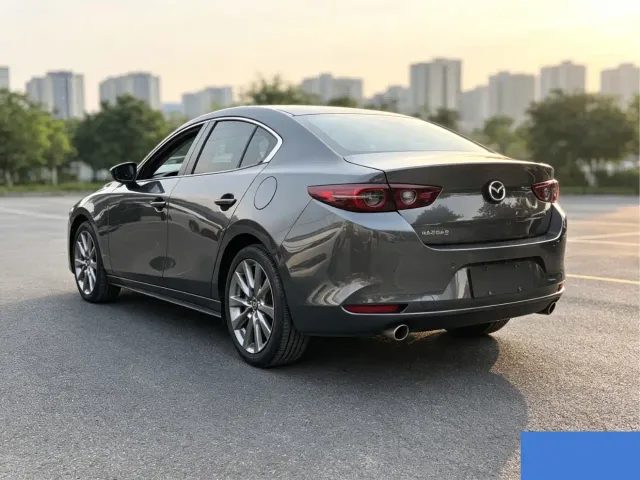 Mazda Axela — Фото автомобиля 6
