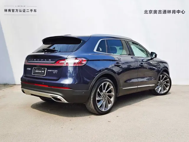 Lincoln Nautilus — Фото автомобиля 4