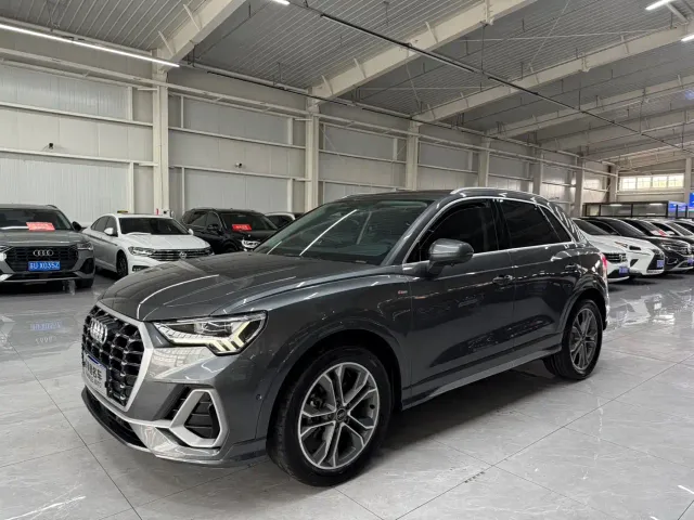 Фотография автомобиля — Audi Q3