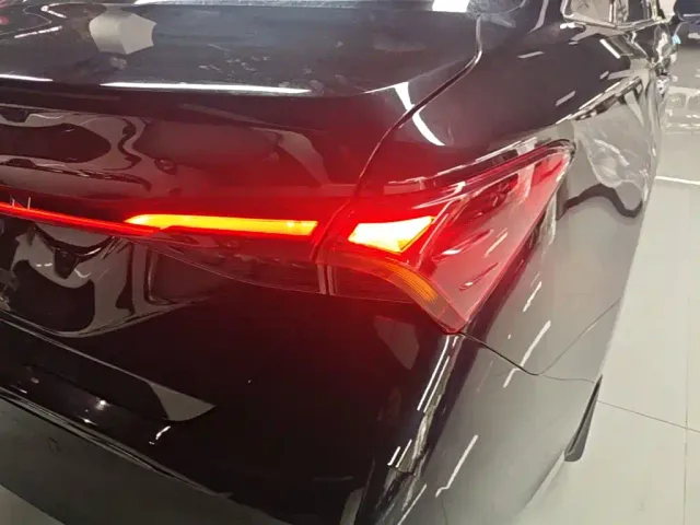Toyota Avalon — Фото автомобиля 7