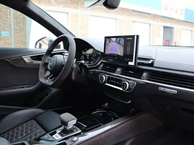 Audi RS 4 — Фото автомобиля 16