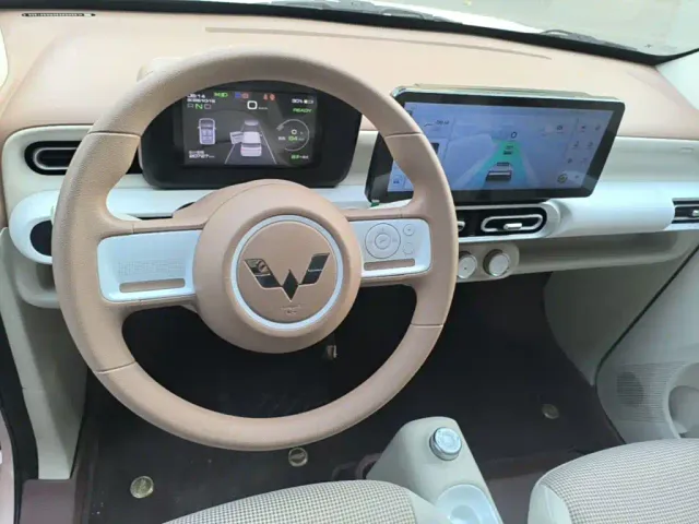 Wuling Hongguang Mini EV — Фото автомобиля 10