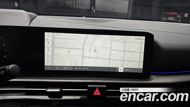 Kia Sportage Бензин 1.6 турбо 2WD — Фото автомобиля 3