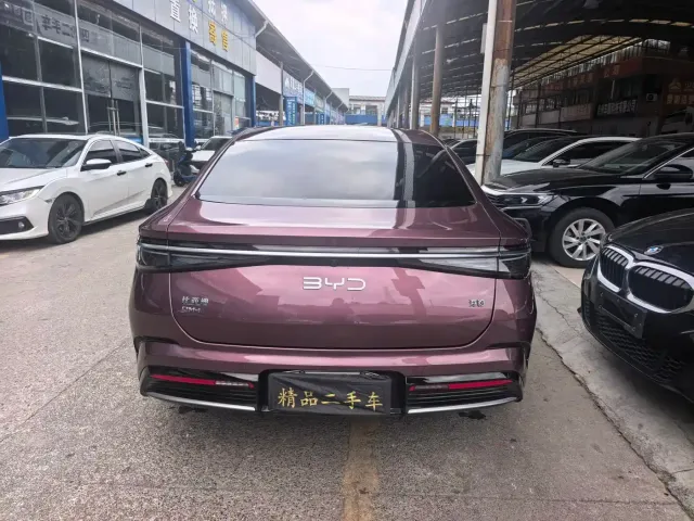 BYD Seal 2023 DM-i 1.5T 121km Flagship — Фото автомобиля 8