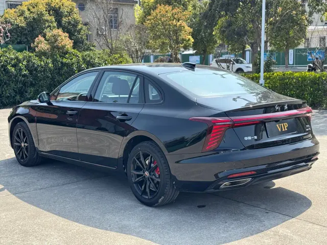 Hongqi H5 — Фото автомобиля 13
