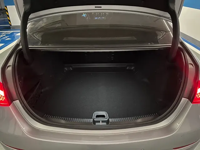 Mercedes-Benz C-Class — Фото автомобиля 9