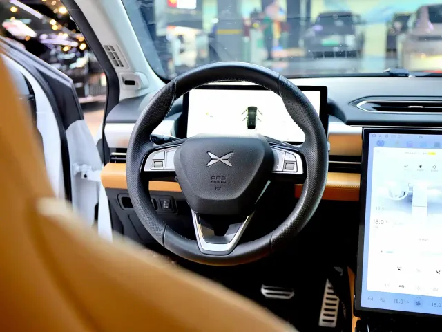 Xpeng P5 — Фото автомобиля 11