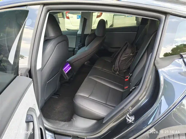 Tesla Model 3 — Фото автомобиля 7
