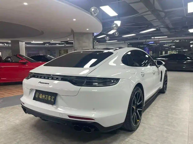 Porsche Panamera — Фото автомобиля 6