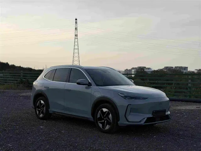 Geely Galaxy Galaxy E5 2024 530km Explore+ Edition — Фото автомобиля 3
