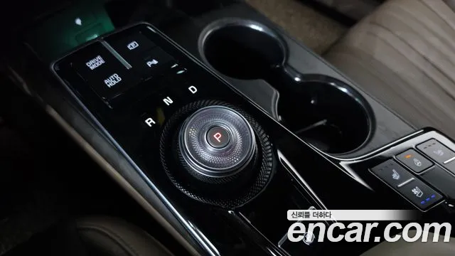 Kia K8 Hybrid — Фото автомобиля 9