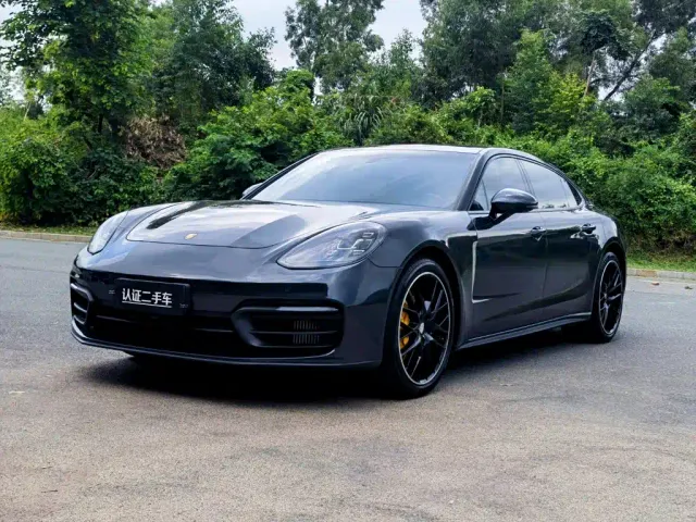 Фотография автомобиля — Porsche Panamera