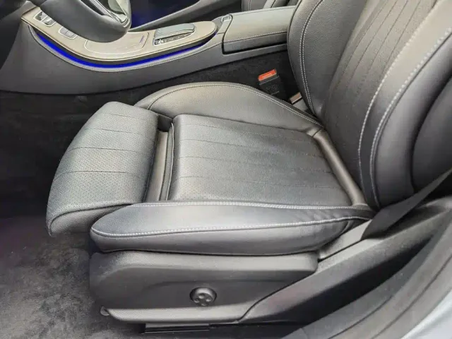Mercedes-Benz E-Class — Фото автомобиля 20