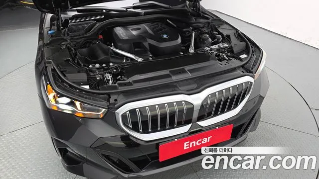 BMW 5 Series G60 — Фото автомобиля 9