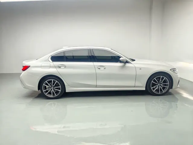 BMW 3 Series — Фото автомобиля 9