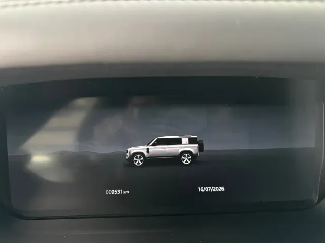 Land Rover Defender — Фото автомобиля 7