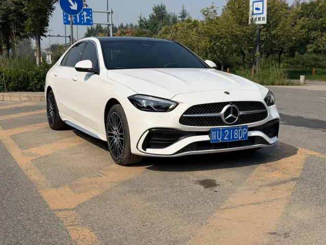 Mercedes-Benz C-Class — Фото автомобиля 3