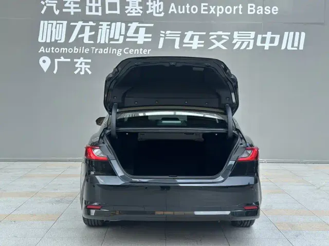 Toyota Camry — Фото автомобиля 14