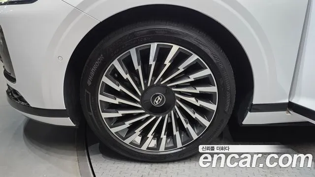 Hyundai Grandeur Grandeur (GN7) 2.5 Бензин 2WD — Фото автомобиля 5