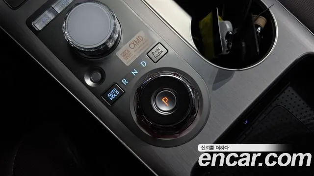 Genesis GV70 — Фото автомобиля 12