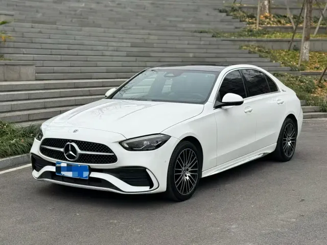 Фотография автомобиля — Mercedes-Benz C-Class