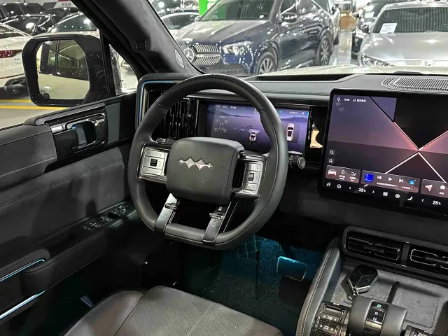 BYD FangChengBao Leopard 5 — Фото автомобиля 13