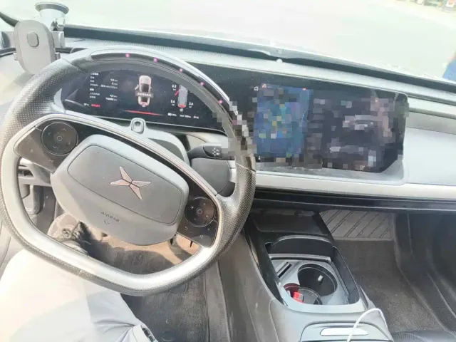 Xpeng P7 — Фото автомобиля 12