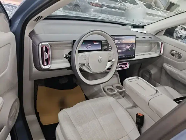 Leapmotor B10 — Фото автомобиля 9