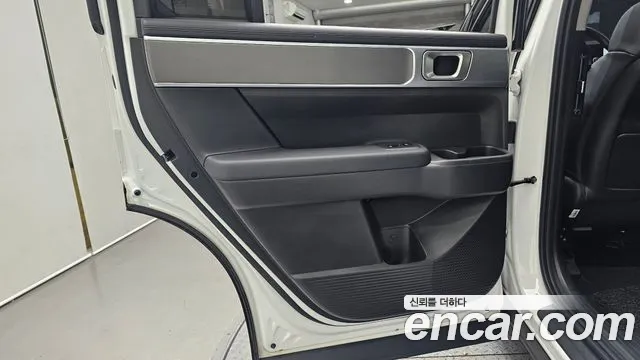 Hyundai Santafe Бензин 2.5T 2WD — Фото автомобиля 23
