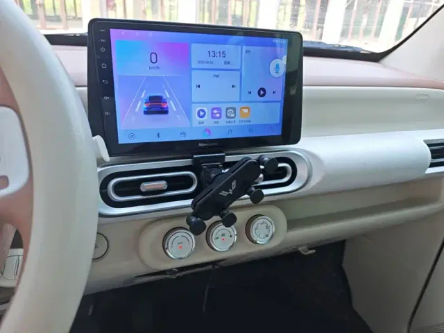 Wuling Hongguang Mini EV — Фото автомобиля 12