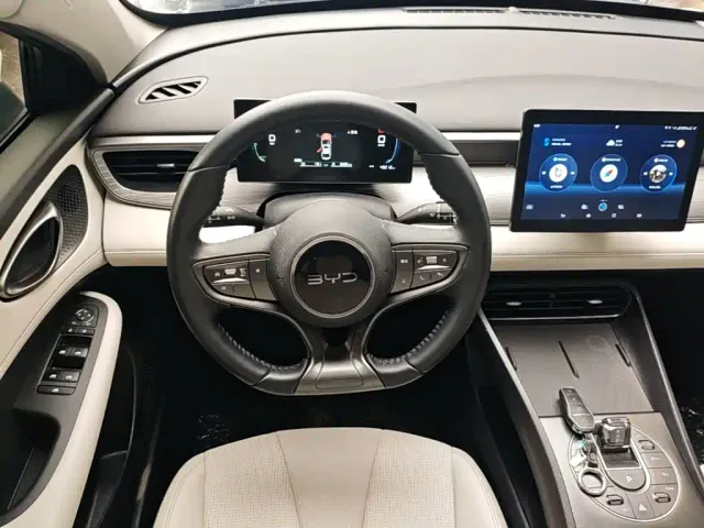 BYD Seal 05 DM-i — Фото автомобиля 10