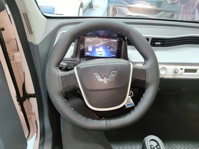 Wuling Hongguang Mini EV — Фото автомобиля 10