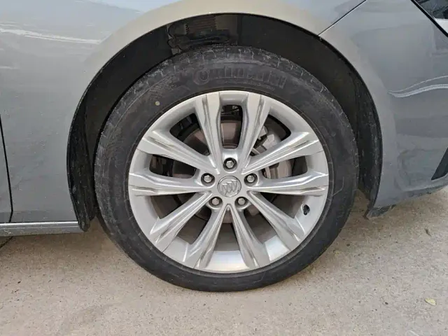 Buick Regal — Фото автомобиля 6