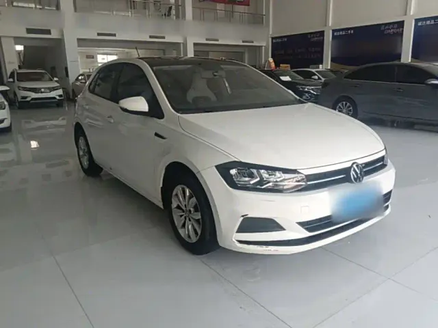 Volkswagen Polo — Фото автомобиля 3