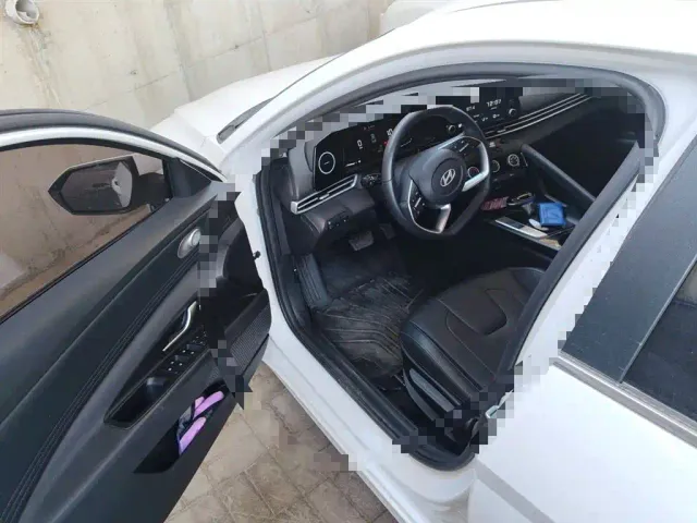 Hyundai Elantra — Фото автомобиля 13